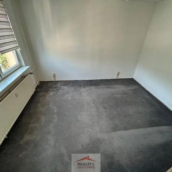 Pronájem bytu 3+1 s lodžií a komorou Vsetín, ul. Okružní - Photo 1