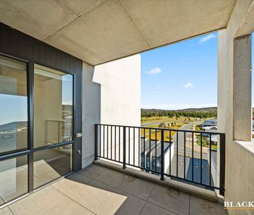 TOP FLOOR APARTMENT - Photo 5