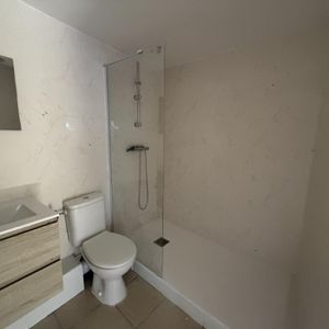 Location Appartement 2 pièces 51m² EU 76260 - Photo 2