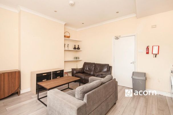 3 bedroom flat to rent - Photo 1