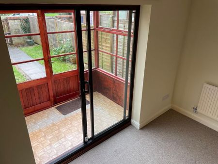 2 bedroom terraced house to rent - Photo 3