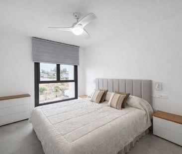 2 Bedroom Apartment For Rent in San Pedro de Alcántara, Málaga - Photo 4