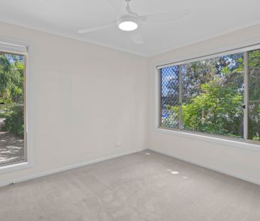 Location, Location, Location - Walk to Plaza, CBD & Beach! - Photo 4