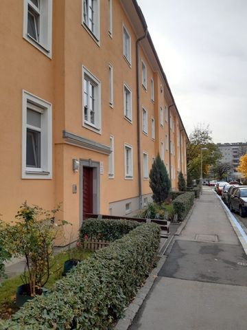 Ideale Starterwohnung mit Loggia mit Blick ins Grüne im 1. Stock **kein Lift** - Foto 3