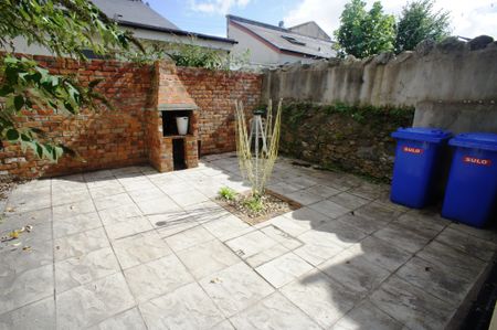 Adamsdown Square, Adamsdown - Photo 4