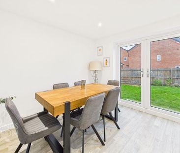 4 bedroom detached house to rent - Photo 6