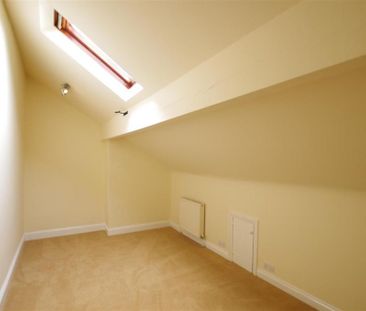 4 bedroom terraced house to rent - Photo 2
