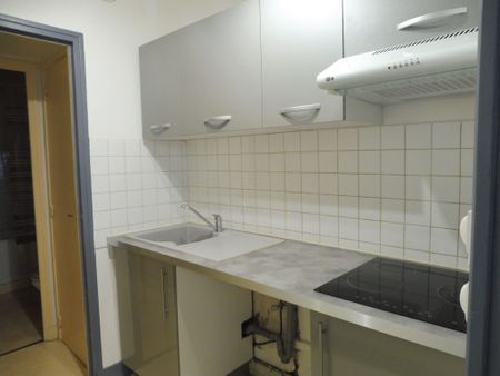 Location Appartement 2 pièces 37m² FONTAINEBLEAU 77300 - Photo 4