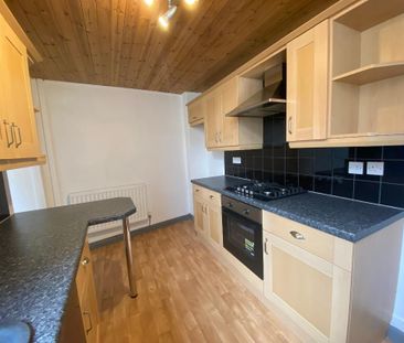 2 bedroom terraced house to rent - Photo 3