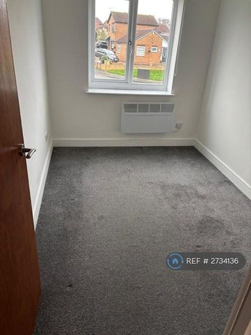 2 bedroom flat to rent - Photo 4