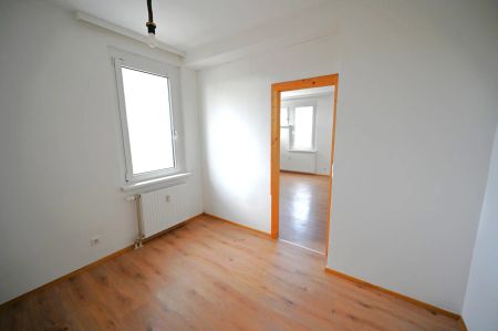 Perfekte Single Wohnung mit NEUER möblierter Küche! - Photo 3