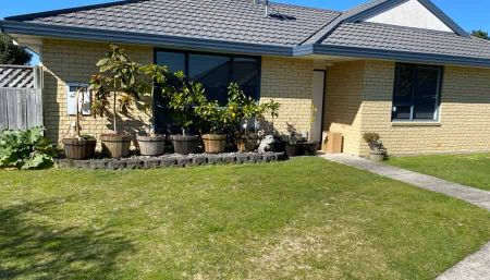 Family Home in a Private Setting - Photo 3