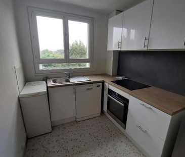 Location Appartement 3 pièces 64m² ST MAUR DES FOSSES 94100 - Photo 3