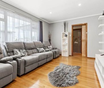 Charming 3BR Home - Photo 1