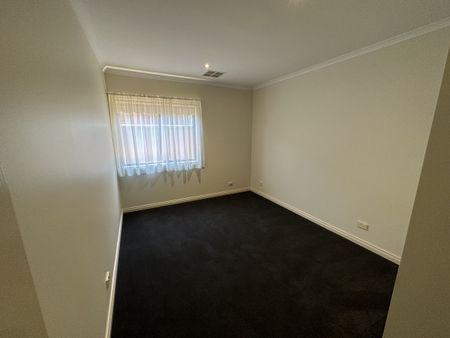 Unit 2 / 52 Mason Street, SHEPPARTON VIC 3630 - Photo 3