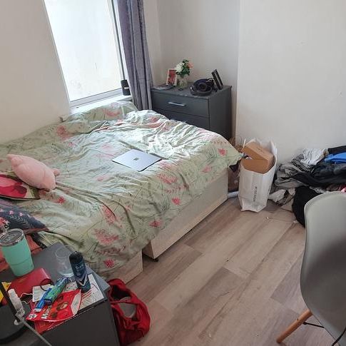 4 bedroom house to rent - Photo 1