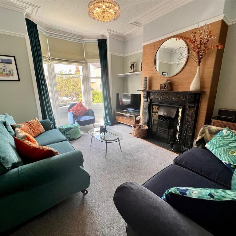 3 bedroom terraced house to rent - Photo 1