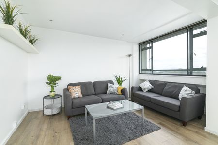 2 Bed Flat, Keeling House, E2 - Photo 3