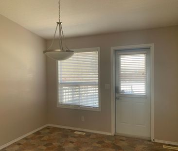 AMAZING FULL HOUSE in Deer Park! PETS OK ~ fully fenced yard! - Photo 4