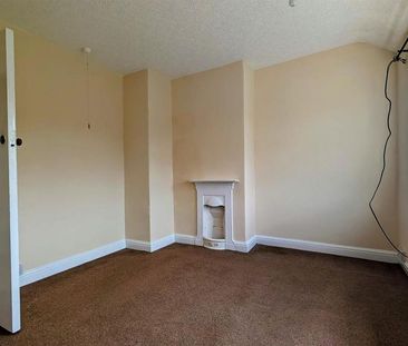 2 bedroom semi-detached house to rent - Photo 4