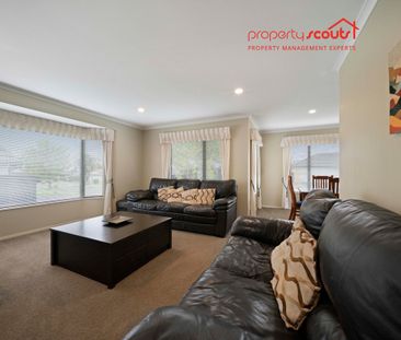 Spacious 3-Bedroom Family Home – East Tamaki Heights - Photo 4