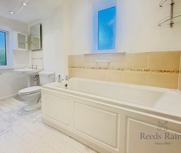 3 bedroom semi-detached house to rent - Photo 2