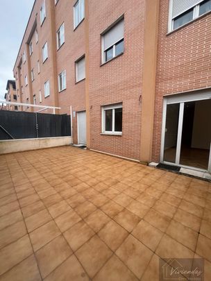 Piso de alquiler en Nuevo Mundo , 14, Sector B - Photo 1