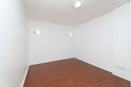 For Lease - 64 Madeira Avenue Unit# Lower, Vaughan, Ontario - Photo 4