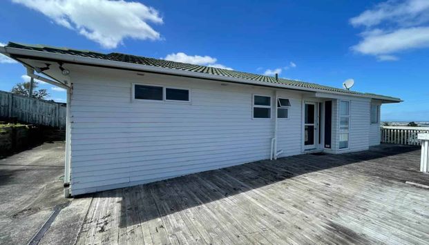 Family Home With Wide Views! (Lawn mowing incl... - Photo 1
