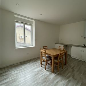 Location Appartement 1 pièce 26m² ROANNE 42300 - Photo 2