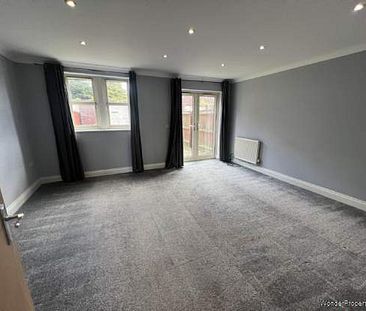 4 bedroom property to rent in Warrington - Photo 2