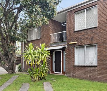 Modern living in the Heart of Box Hill - Photo 6