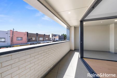 Brand New 2 Bedroom Apartment - Photo 5