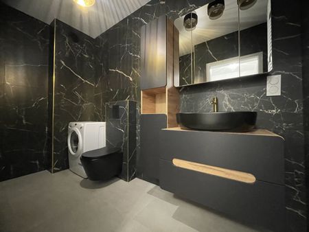 Nowiutki z pełnym wyposażeniem - Zdjęcie 4