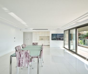 Location Appartement 5 pièces 148m² NICE 06300 - Photo 3