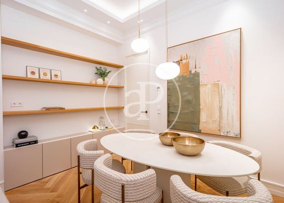 Flat for rent in Recoletos (Madrid) - Photo 1