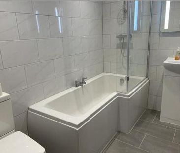 2 bedroom detached bungalow to rent - Photo 2