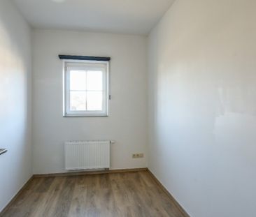 Lichtrijk, recent gelijkvloers appartement met 2/3 slpks. - Foto 4