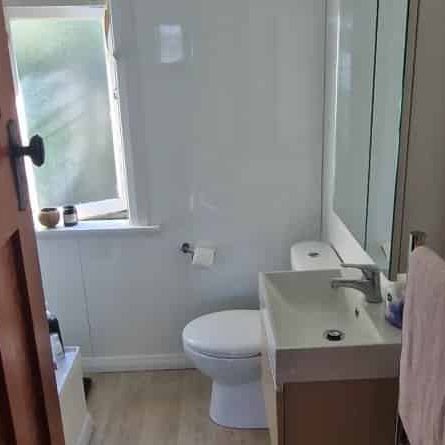 Fantastic Top storey flat - Photo 4