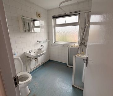 3 Bed Semi-Detached House, Plymouth Drive, LE5 - Photo 3