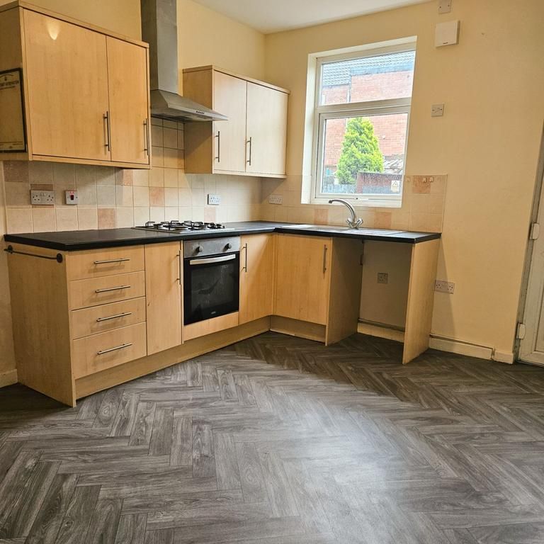 2 bedroom terraced house to rent - Photo 1