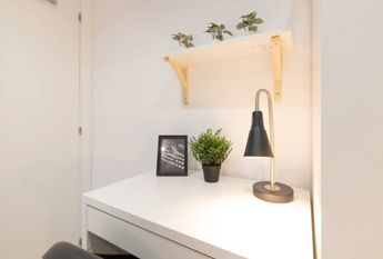 Carrer de les Beates, Barcelona, Catalonia 08003