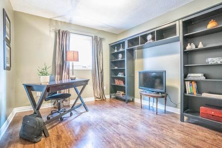 For Lease - 6045 Grossbeak Drive, Mississauga, Ontario - Photo 3