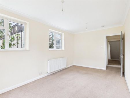 3 bedroom apartment to rent - Photo 2