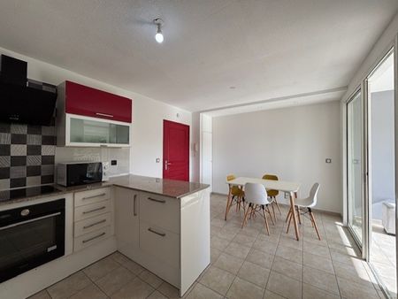 Location Appartement 2 pièces 33m² LES ABYMES 97139 - Photo 4