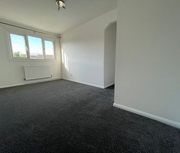 Refurbished 3 Bed End of Terrace House to in Witham, Essex - Photo 4