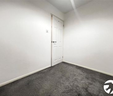 2 bedroom maisonette to rent - Photo 5