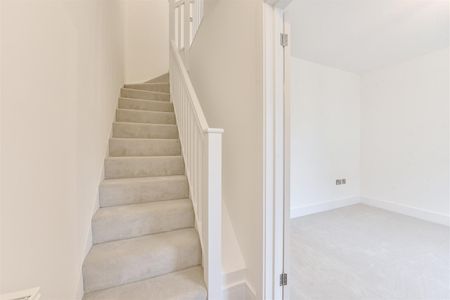 Church Hill, Midhurst, GU29 9NX - Photo 3