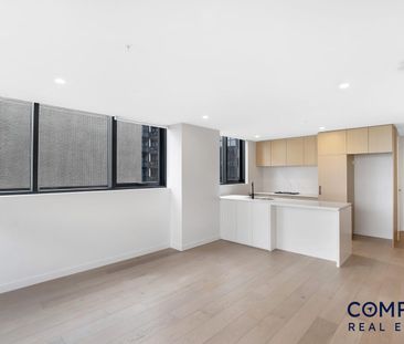 TAKE A STEP INTO LUXURY! - Photo 6