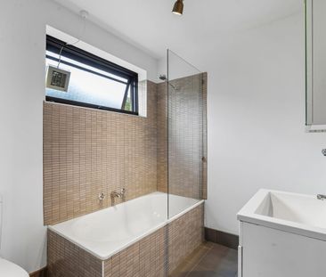 Space, Style and Inner-City Convenience! - Photo 4